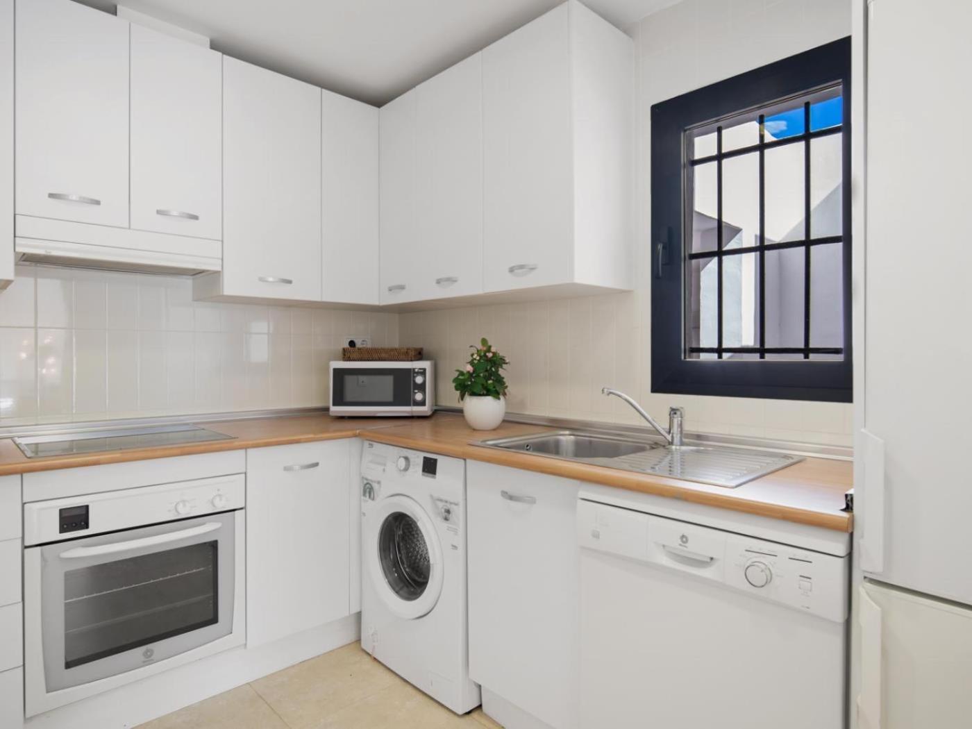Apartamento De 2 Dormitorios En Playas Del Duque มาร์เบยา ภายนอก รูปภาพ